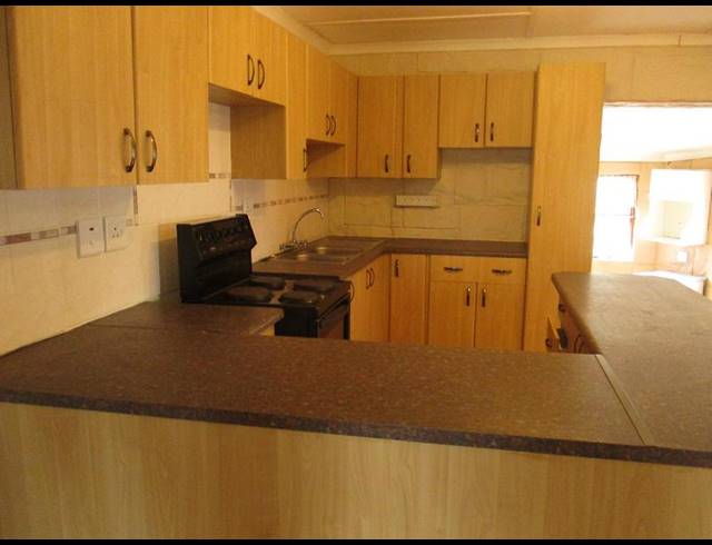 4 BEDROOM HOUSE FOR SALE IN DANA BAY
